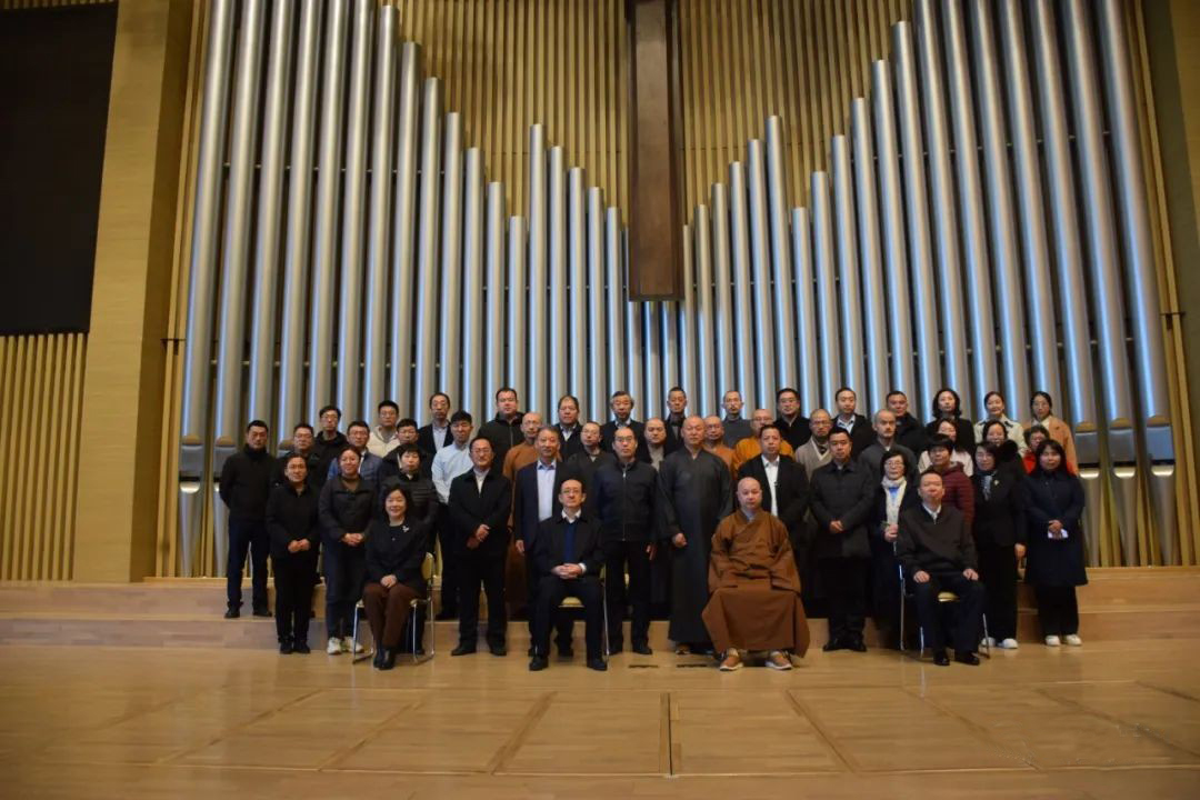 Members of the CC&TSPM and the Buddhist Association in Weifang City were pictured at Qingzhi Church in Weifang, Shandong, after attending the Symposium on the Interpretation of Sinicization of Christian and Buddhist Classics in Weifang City on March 14, 2023.