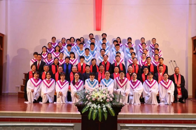 Pastors and choir members took a group picture after a pastoral installation service for Rev. Lin Yaru (third from the left end on the second row) at Shangtang Church in Putian, Fujian, on March 25, 2023.