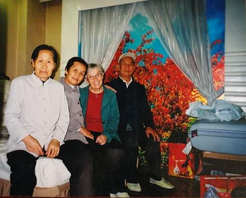 Hannah Wang was pictured with her close childhood friends in Wuzhai County, Xinzhou, Shanxi, at an unknown date.