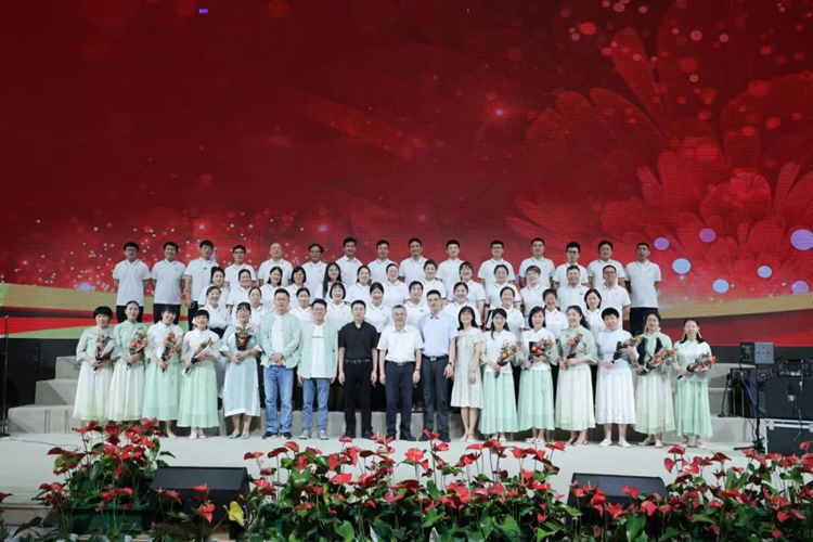 A group picture was taken during a graduation ceremony conducted at Panshi Church for 48 students who completed their full-time and on-the-job courses at the Hangzhou Christian Training Center in Zhejiang, on June 24, 2023.