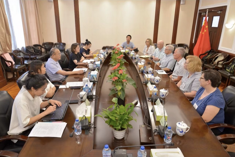The delegation from the Outreach Foundation of the Presbyterian Church in the USA and Rev. Shen Xuebin, the vice president of the China Christian Council discussed and exchanged on church ministry in the post-pandemic era at the station of CCC&TSPM on July 24th, 2023.
