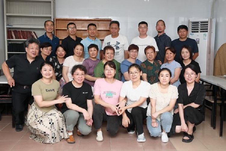 Group leaders of Apostle Church in Suzhou, Jiangsu, took a group picture after a fellowship discussing the program titled  
