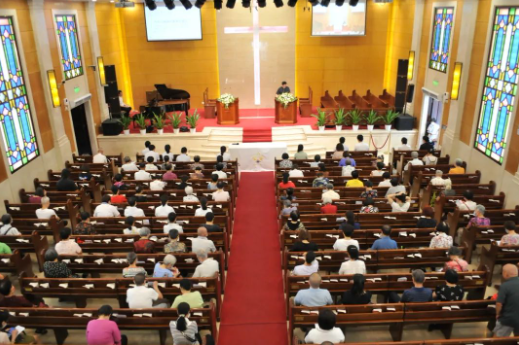 A Sunday morning prayer meeting for the floods caused by Typhoon Doksuri in north China was held at Zion Church in Guangzhou, Guangdong, on August 6, 2023.