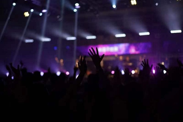 People worshiped God during a worship revival summit themed "Revival" held by Stream of Praise (SOP) Music Ministries at the Hong Kong Convention and Exhibition Center on August 6th, 2023.