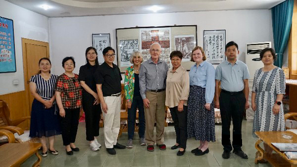 Rev. Ven. Godfrey Stone (the fourth from the left), chairman of Friends of the Church in China (FCC) from the U.K., and its delegation took a group photo with Rev. Wang Hong (the fourth from the left), headmaster of the Shanxi Bible School, along with the staff of the school at Shanxi Bible School in Xi'an, Shanxi Province, on September 1, 2023.
