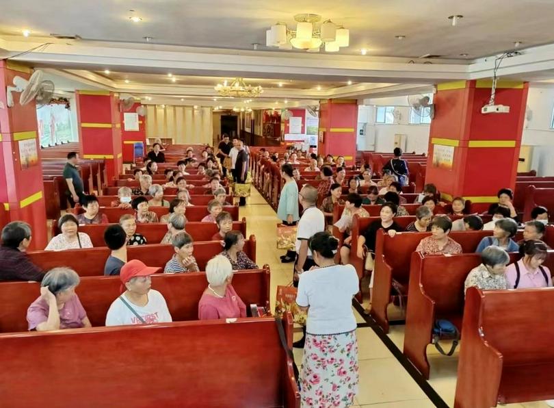 Believers celebrated the 74th National Day along with the Mid-Autumn Festival at the Jesus Church in Yichun City, Jiangxi Province, on September 27, 2023.