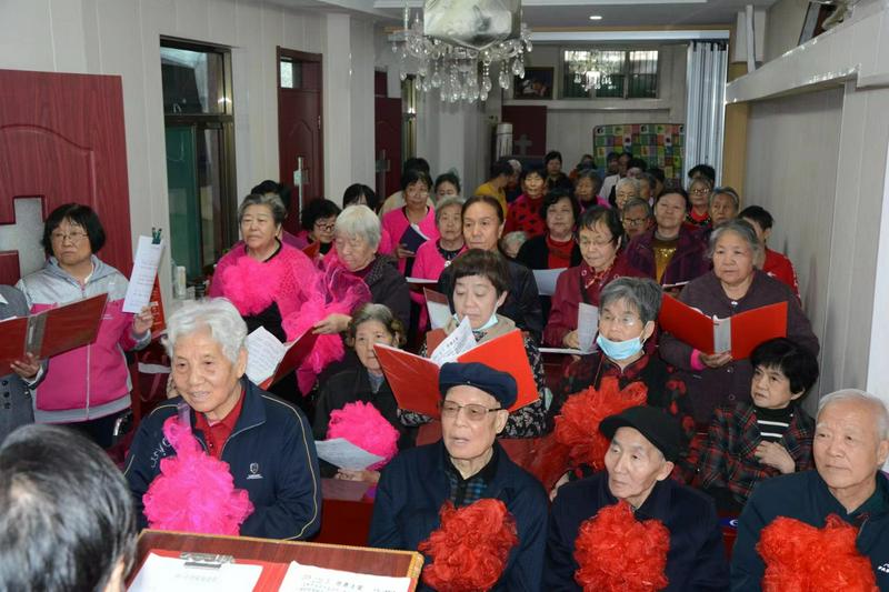 Yaodu District Church conducted a collective birthday celebration for more than 50 senior believers over 80 in Linfen City, Shanxi Province, on October 13, 2023.