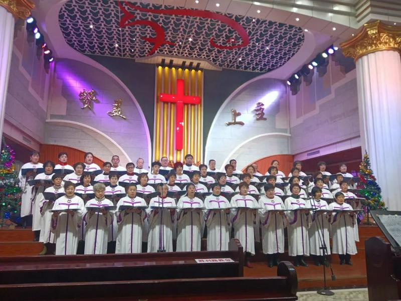 The choir performed to celebrate Christmas at the Shuguang Church in Baoji City, Shaanxi Province, on December 25, 2023.