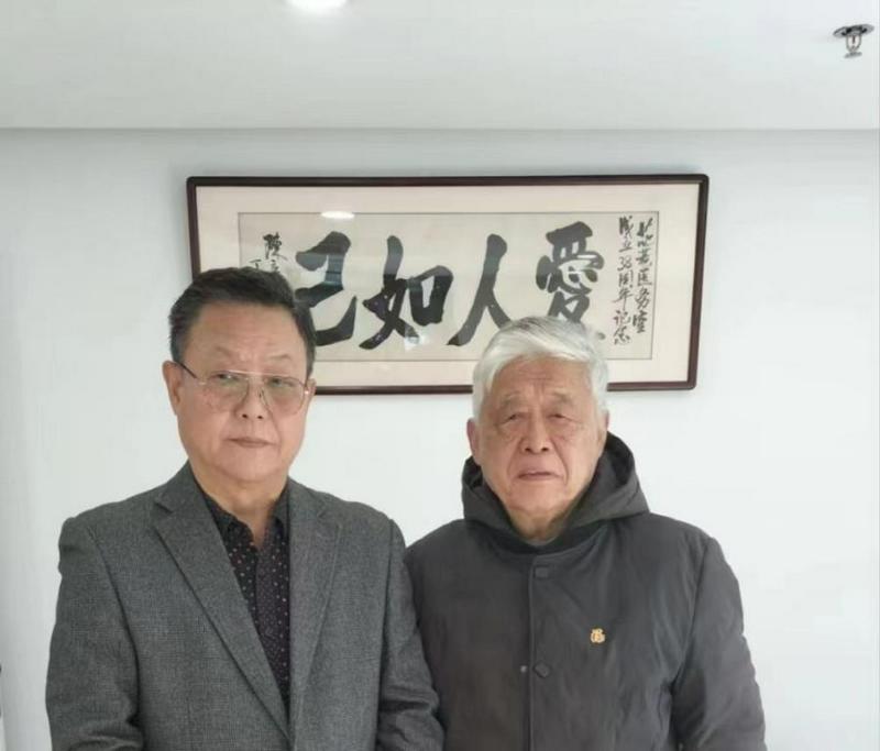 Brother Guo pictured with the author Lin Muli