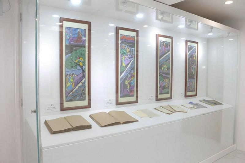 The picture of the Braille manuscripts displayed at the Guangzhou Christian History and Culture Center's exhibition hall.