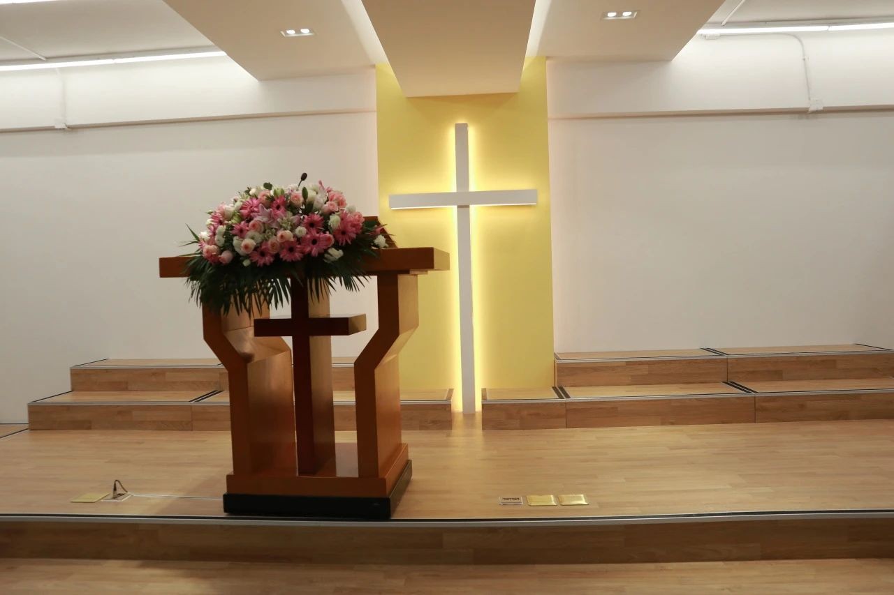 The picture of the pulpit of the temporary meeting point in in Huajing Community, Tangxia Street, Tianhe District, Guangzhou City, Guangdong Province