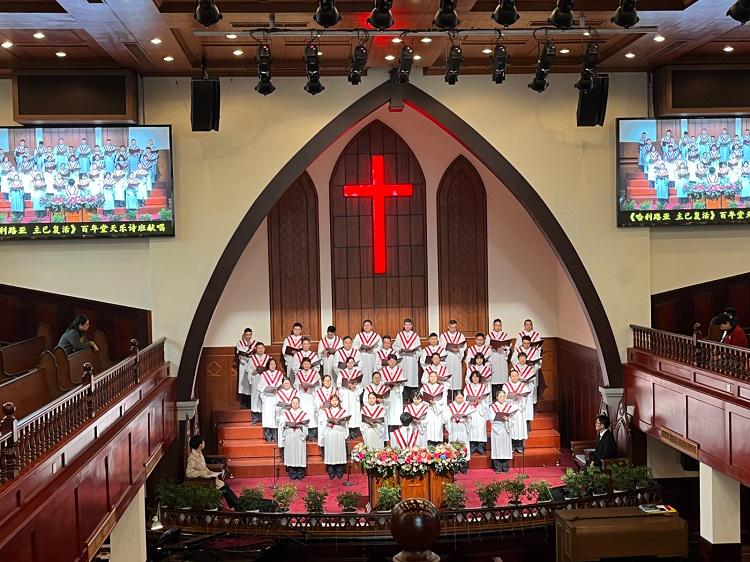 Choir members of Centennial Church in Ningbo, Zhejiang, presented a hymn to celebrate Jesus' resurrection during the Easter Sunday service on March 31, 2024.