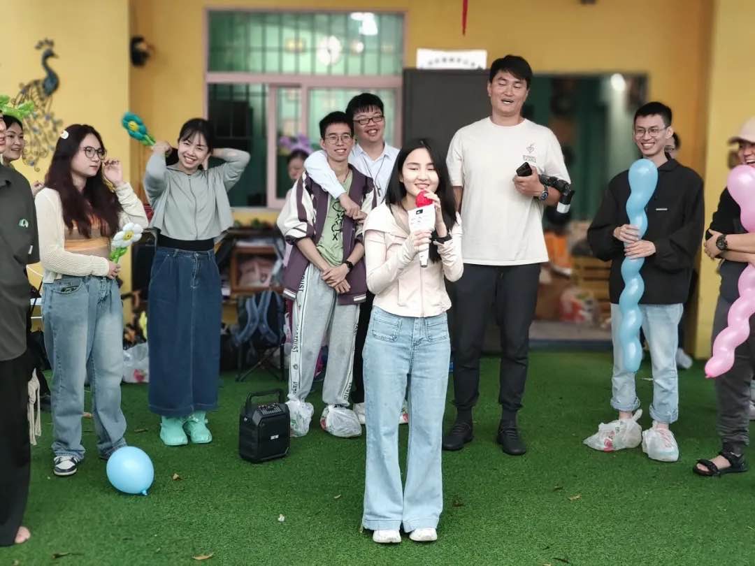 The Evening Sacrifice Choir and the Olive Tree Choir held a camping praise meeting titled "The Joy of Resurrection" at the Buyun Fruit Farm in Zengcheng District, Guangzhou City, Guangdong Province, on April 6, 2024.