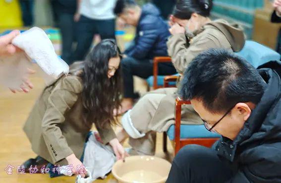 A foot-washing ceremony was conducted at Nanjing Union Theological Seminary, Jiangsu, on Maundy Thursday, March 28, 2024.