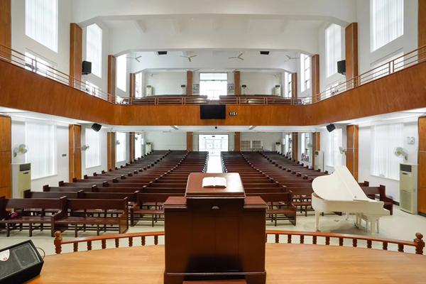 The interior of Shangdu Church in Fuzhou, Fujian