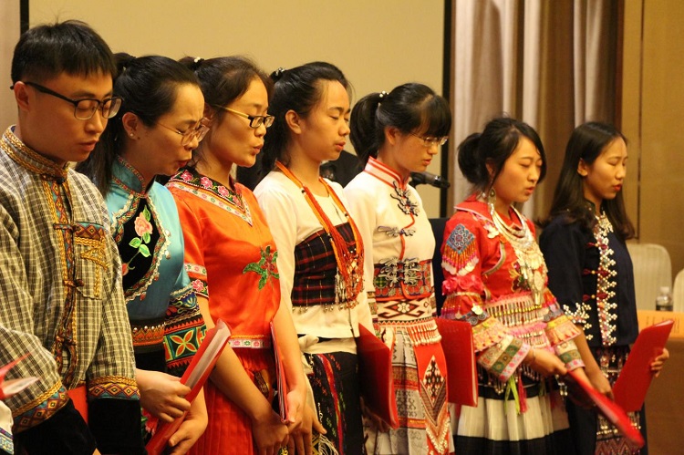 A picture of ethnic minority believers in China praying