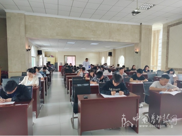 An entrance examination was conducted at Guizhou Bible School on June 13-14, 2024.