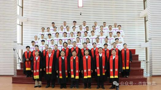 A group picture was taken after an ordination ceremony held by Shandong CC&TSPM at Gospel Church in the Shizhong District of Zaozhuang City, Shandong Province, on June 11, 2024.