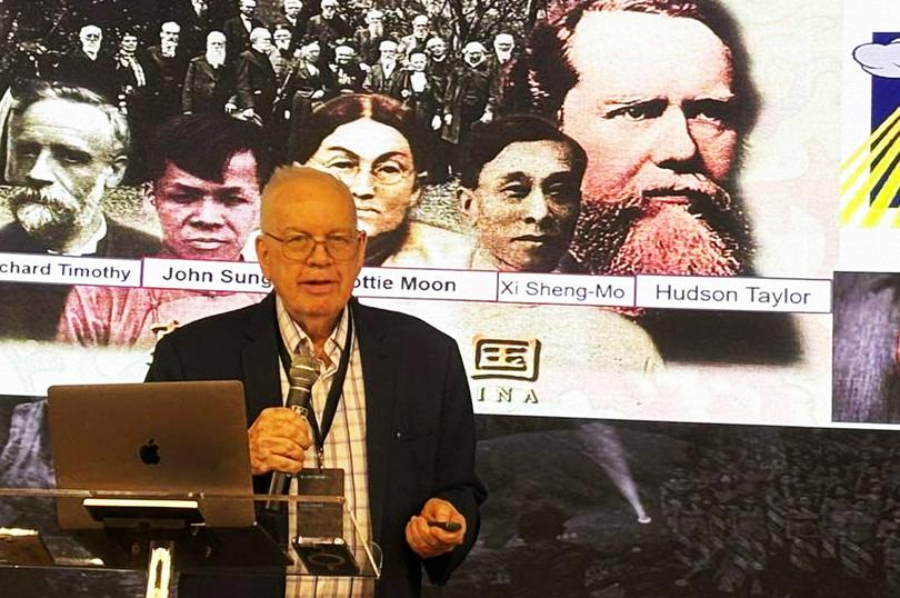 Pastor Dennis Balcombe, the founder of Revival Chinese Ministries International, gave a lecture titled “Revival Movements in Asia: Tens of Millions of Chinese Following Jesus,” in the first afternoon workshop of the Everyone Asia 2024 conference conducted on July 4, 2024, Sentul, Indonesia.