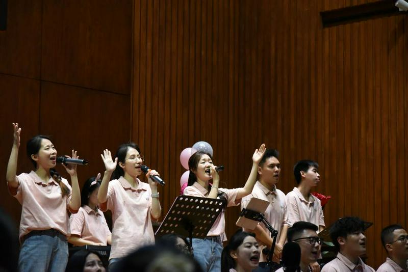 Young believers gave a performance at the "It’s All for Love" praise gathering at Shangdu Church in Fuzhou City, Fujian Province, on Chinese Valentine's Day, August 10, 2024.
