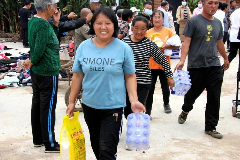 Flood victims received relief supplies in Jianchang County, Huludao City, Liaoning Province, on September 4, 2024.