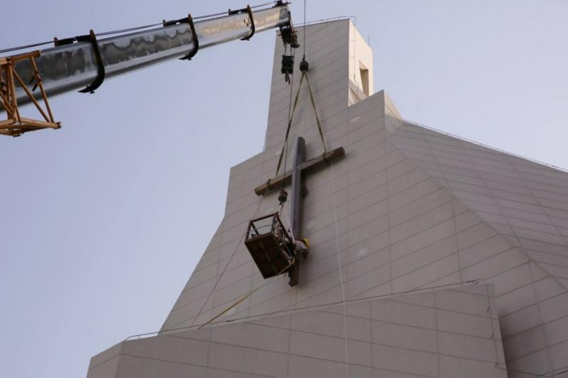 The cross was installed on the Eastern Church in Xiamen City, Fujian Province, on October 13, 2024.