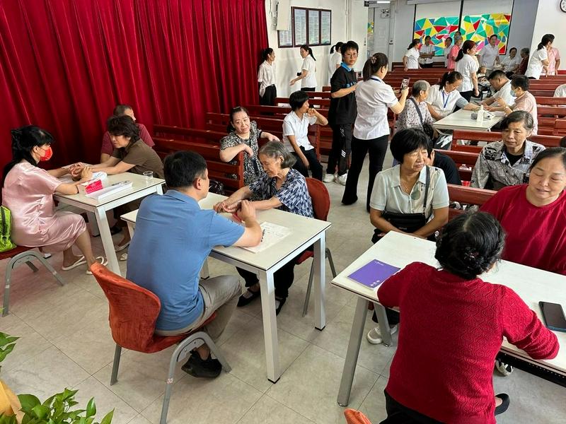 Tangxia Meeting Point conducted a free clinic event for the nearby community in Guangzhou City, Guangdong Province, in mid-October 2024.