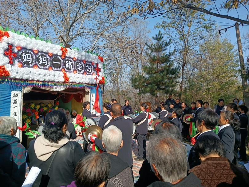 The congregation attended the memorial service for Elder Yan Guiying of Yaodu District Church in Linfen City, Shaanxi Province, on November 5, 2024.