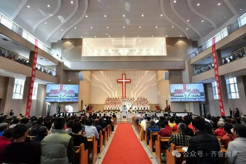 Gospel Church held a thanksgiving ceremony to mark its new building dedication in Laizhou City, Shandong Province, on November 2, 2024.