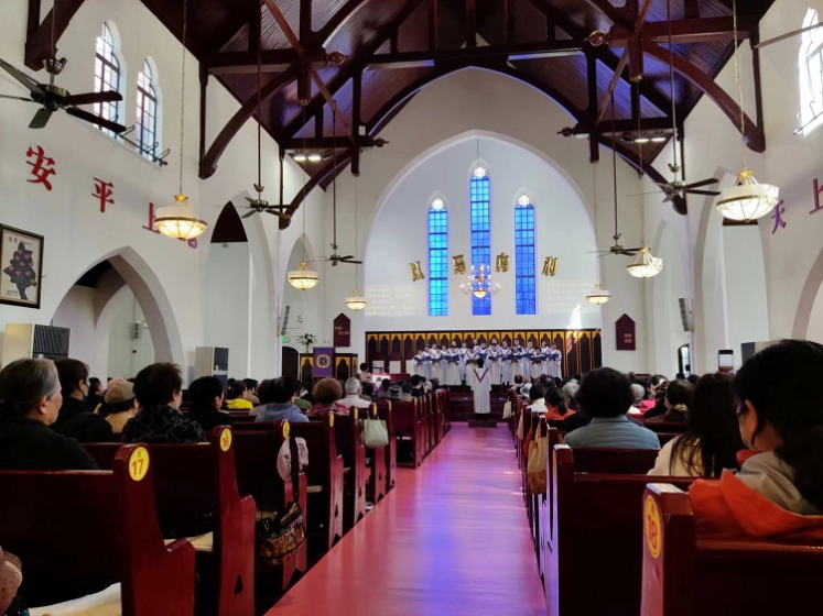 Choir members sang a hymn during a Good Friday service conducted at Mochou Lu Church in Nanjing, Jiangsu, on March 29, 2024.