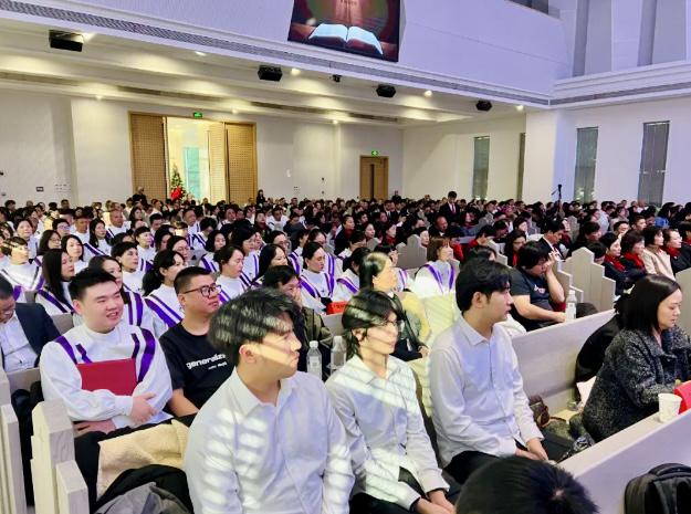 A group photo of the attendees during the sacred music gathering at Louqiao Church in Ouhai District, Wenzhou City, Zhejiang Province, on November 30, 2024