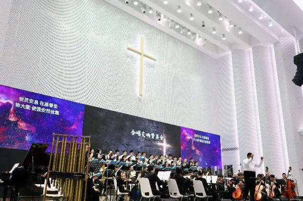 A choir provided a musical presentation during the sacred music gathering at Louqiao Church in Ouhai District, Wenzhou City, Zhejiang Province, on November 30, 2024.