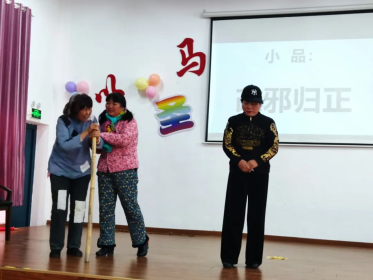 Believers performed a Christmas play to mark Christmas at the Xinhe Town meeting point in Xixia District, Nanjing City, Jiangsu Province, on December 24, 2023.