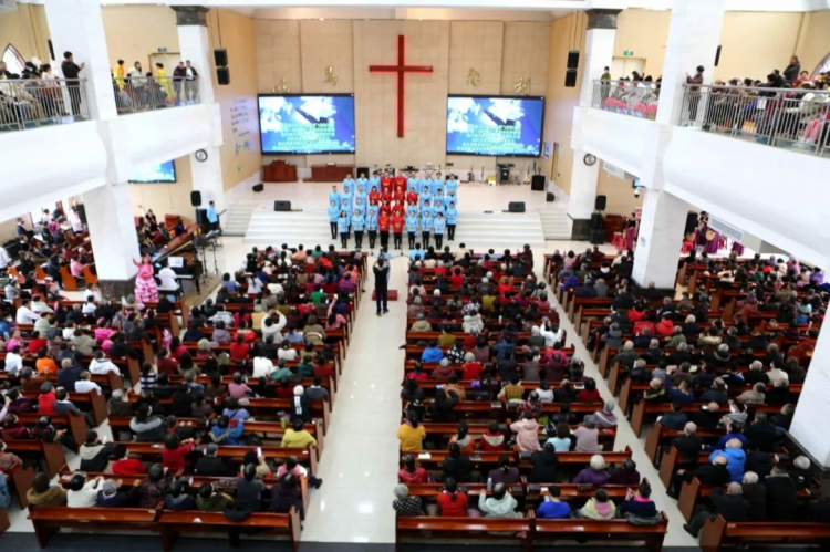 Believers gathered to celebrate Christmas at the Xingsheng Church in Anshan City, Liaoning Province, on December 10, 2023.