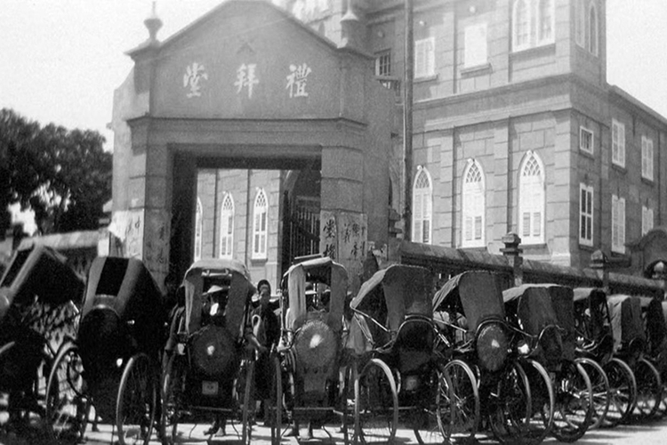 A historical picture of the old building of Dongbanhou Church in Zhangzhou, Fujian, which was built in June 1925