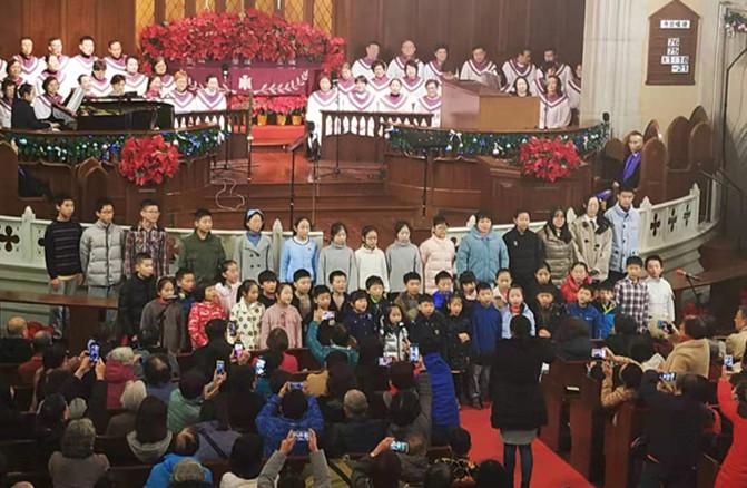 The Sunday school children of Shanghai Moore Memorial Church sang hymns on Dec. 22, 2019.
