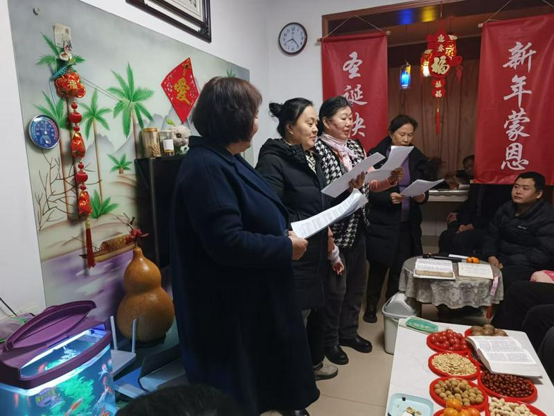 Christians gathered to celebrate Christmas early at a church activity venue in a residence house in southern Shanxi Province on December 19, 2024.