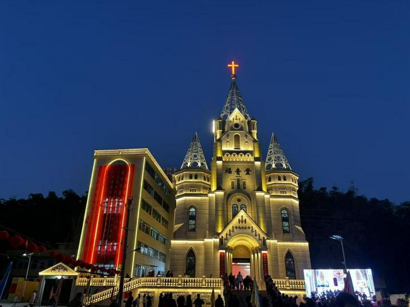 The new construction of the Gospel Church in Xinan Township, Xiapu County, Ningde City, Fujian Province was illuminated on the night of its dedication ceremony on February 1, 2025.