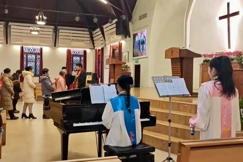 Congregation gathered to commemorate the Ash Wednesday at Chengbei Church in Changsha City, Hunan Province, on March 5, 2025.