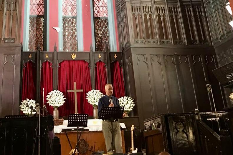 Dale Cuckow, senior pastor of Shanghai Community Fellowship, delivered a message at the English service on April 21, 2019.