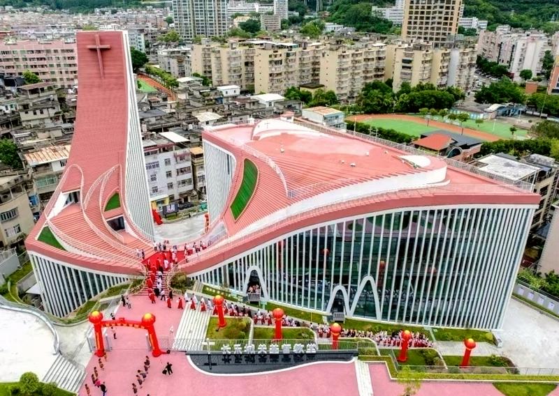 An exterior picture of the Changle Chengguan Church in Fuzhou, Fujian