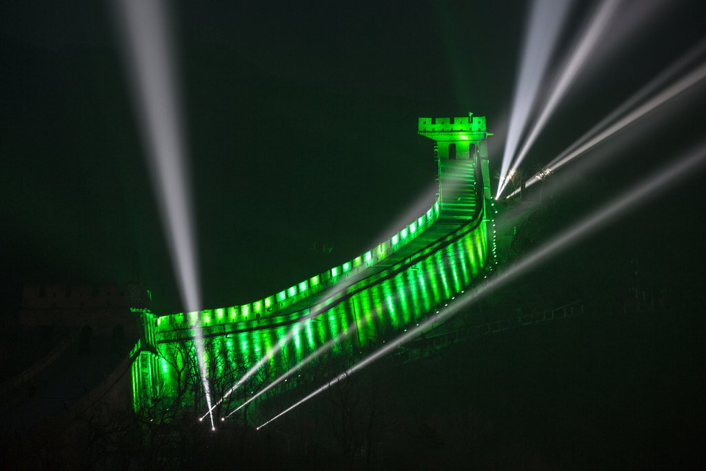 How amazing does the Great Wall of China look all lit up in green #GlobalGreening