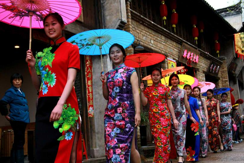 Qipao Fashion Show in Huangling