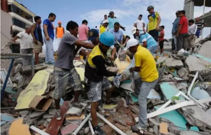 The disaster rescue after the eartquake in Ecuador