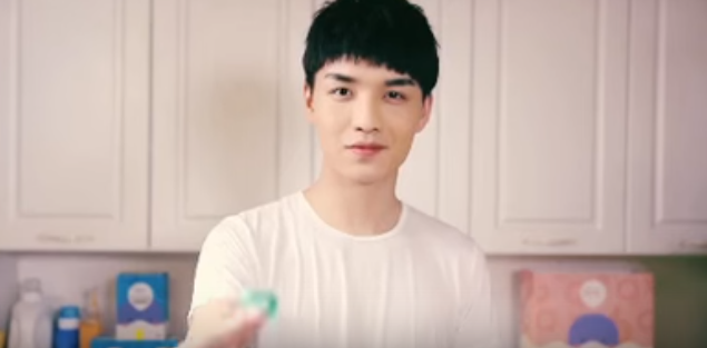 Racist Chinese detergent brand Qiaobi (俏比) ad