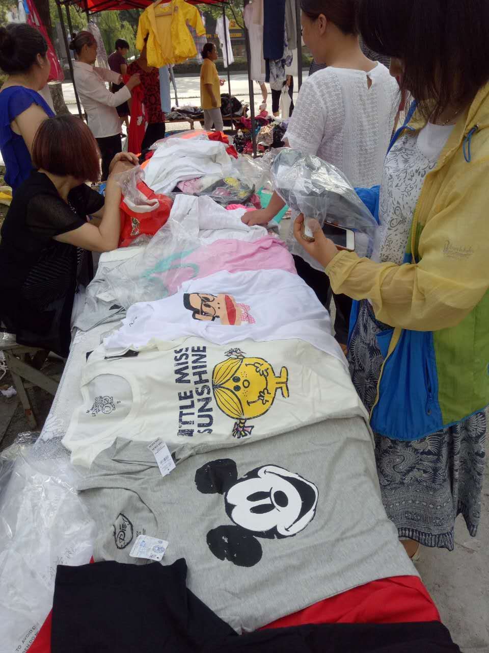 The charity bazaar of Wuzhong Church held on Aug. 14, 2016