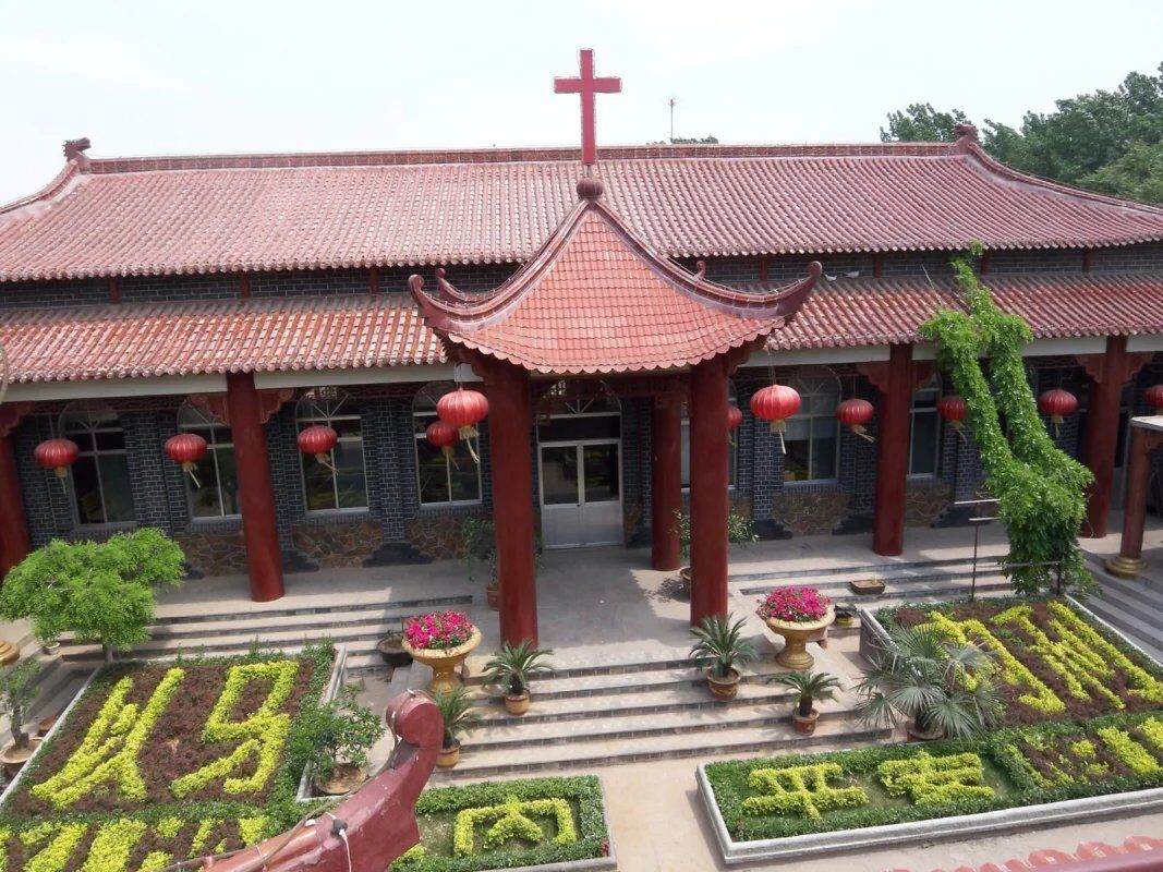  Litiaozhuang Church, a typical church with traditional Chinese style 
