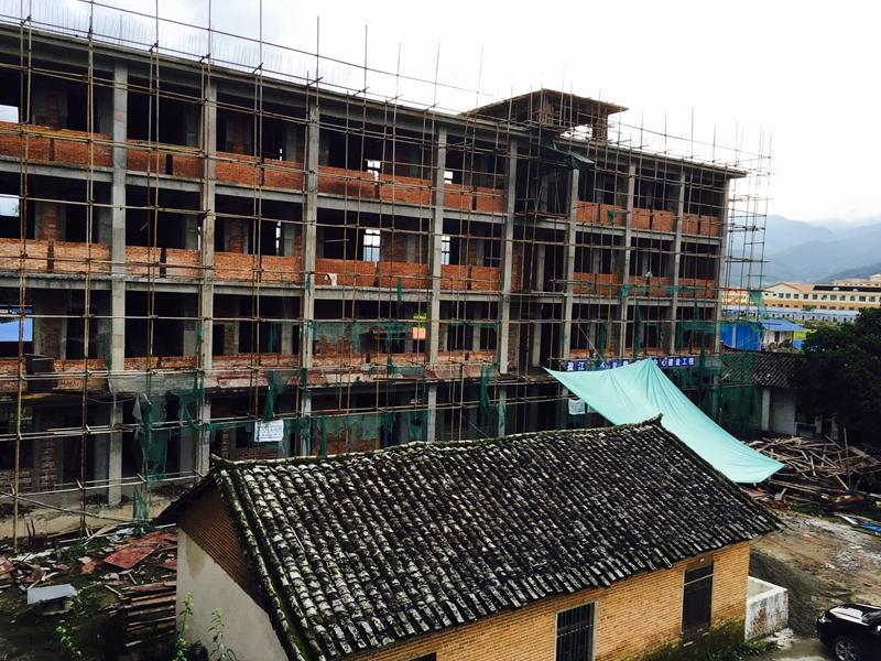 Bible Training Center of Yingjiang County under construction 