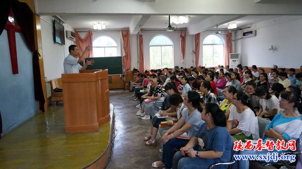 Shaanxi Bible School Holds opening retreat for 2016 Fall
