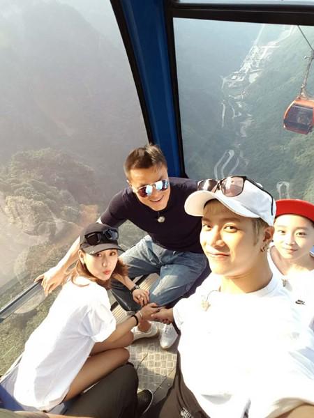 miss A's Fei and GOT7's Jackson Seen Together at China's Zhangjiajie National Forest  